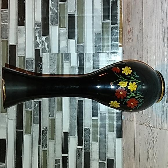 Vintage UOGC Japan black glass vase - Picture 1 of 3